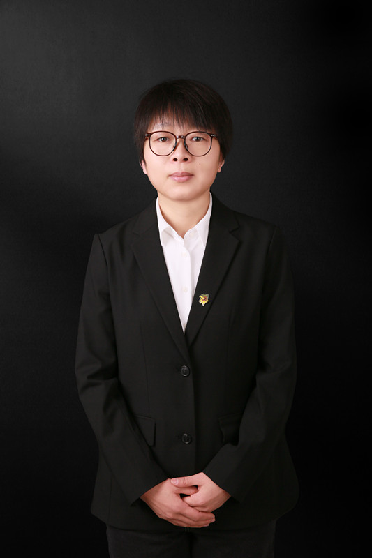 张艾1.jpg